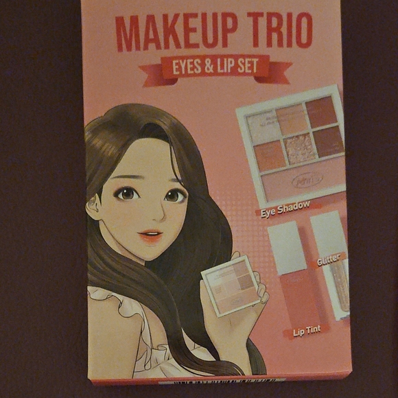Makeup Trio Eyes & Lip Set - Pink Shades - Picture 1 of 9